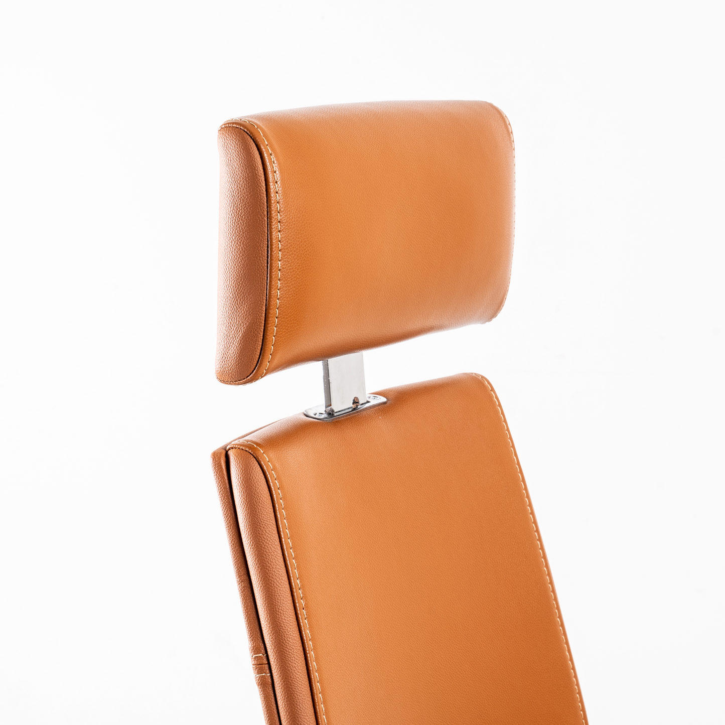 Flexibility The high-back swivel chair combines a headrest adjustable for height by friction. The chrome-plated finish of the headrest metal components provides a classy touch.