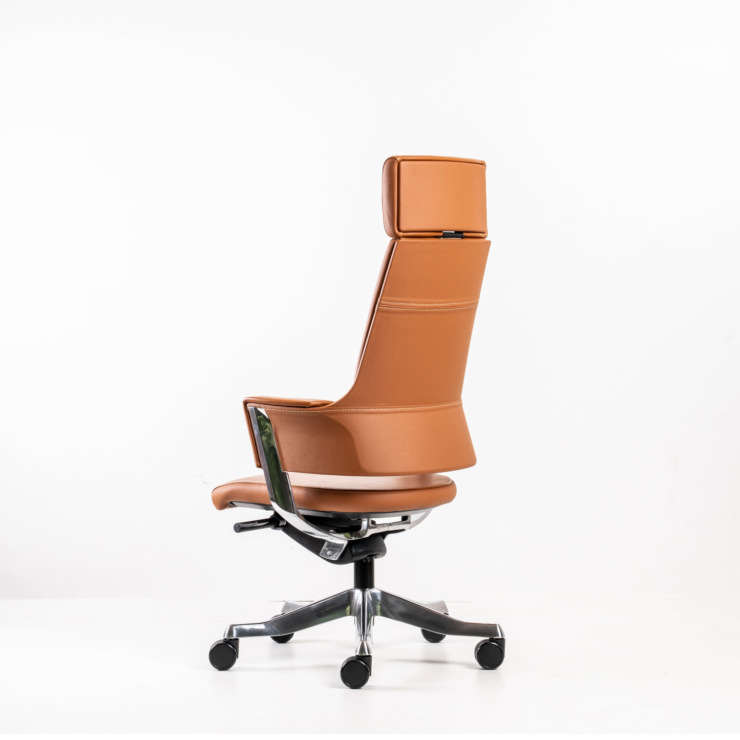 Like the historical Delphi town in Greece where people came to rever the wise oracle, the armchair should attracts people of similar wisdom and authority.