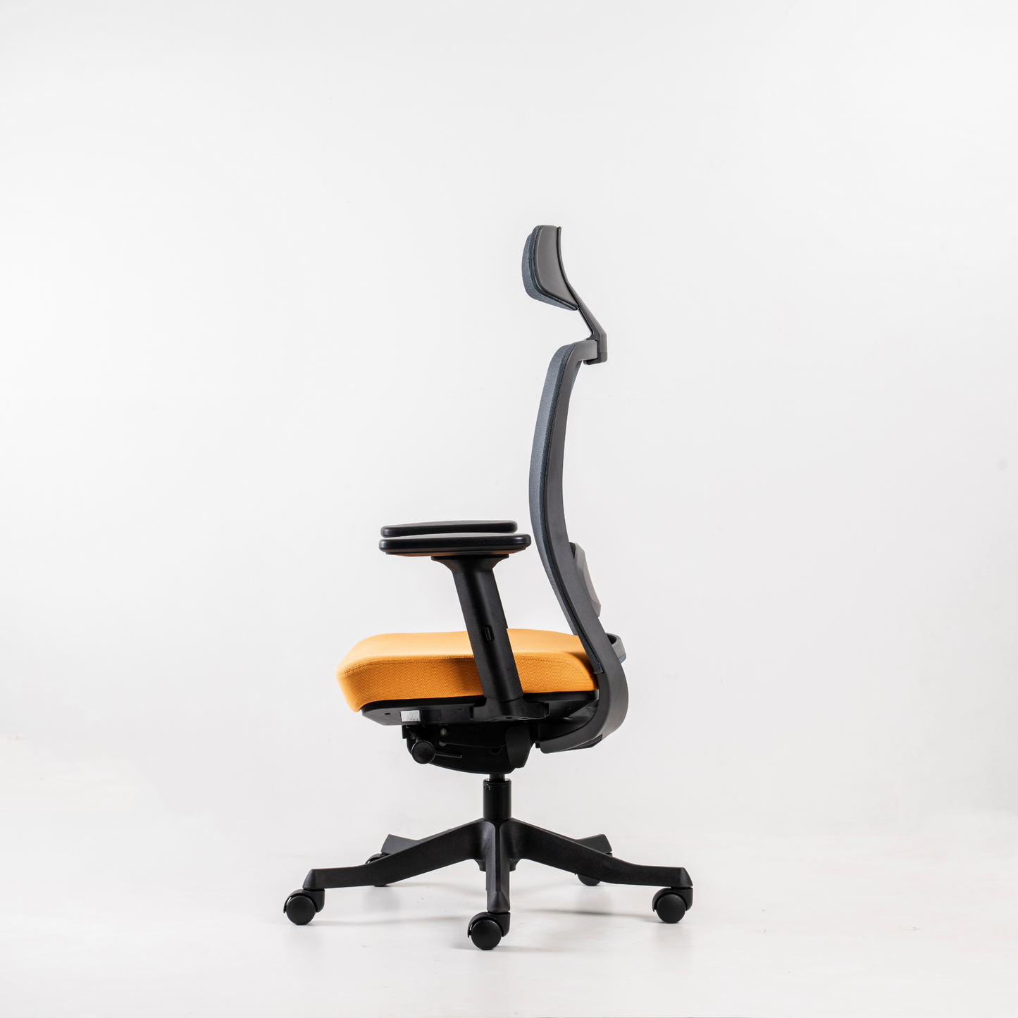 Armrest: Armpads can move forward or back and swivels into 3 angular positions to allow the user to rest their arms easily. Polypropylene material (100% recyclable) in black colour.