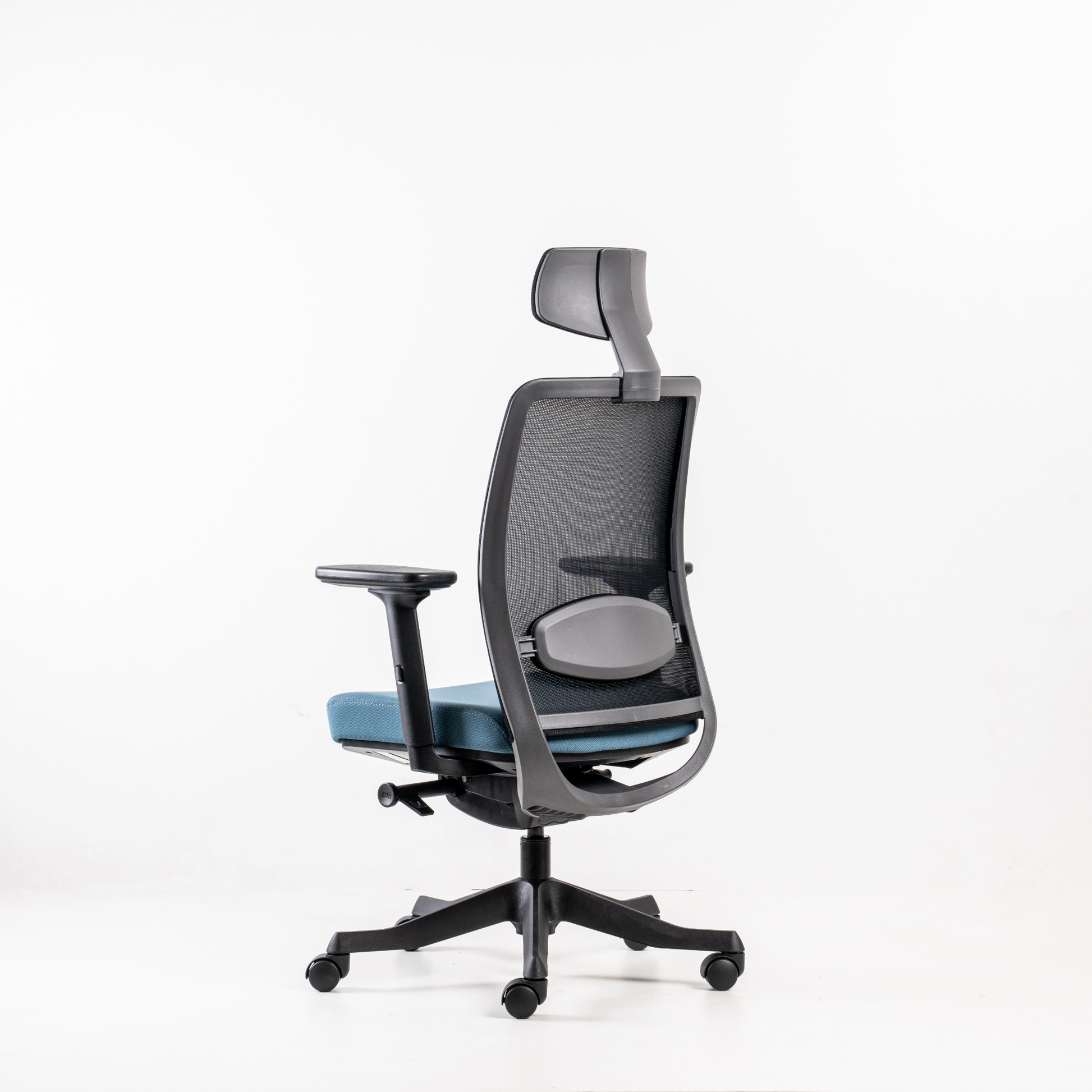 Chair Mechanism: Synchronized mechanism  features 4-position tilt lock, pneumatic  seat height, tilt tension control by side  knob and 2 seat angle positions.