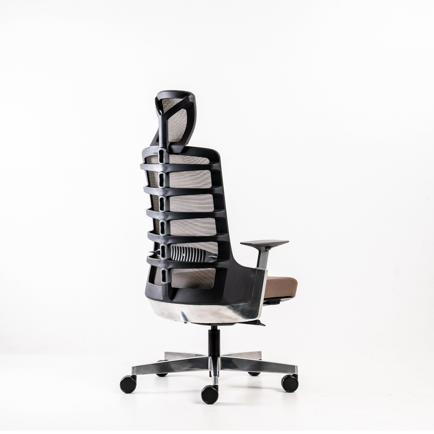 Backrest: Height-adjustable lumbar support with a range of 55mm.Polypropylene (100% recyclable) frame in black or white colour option.