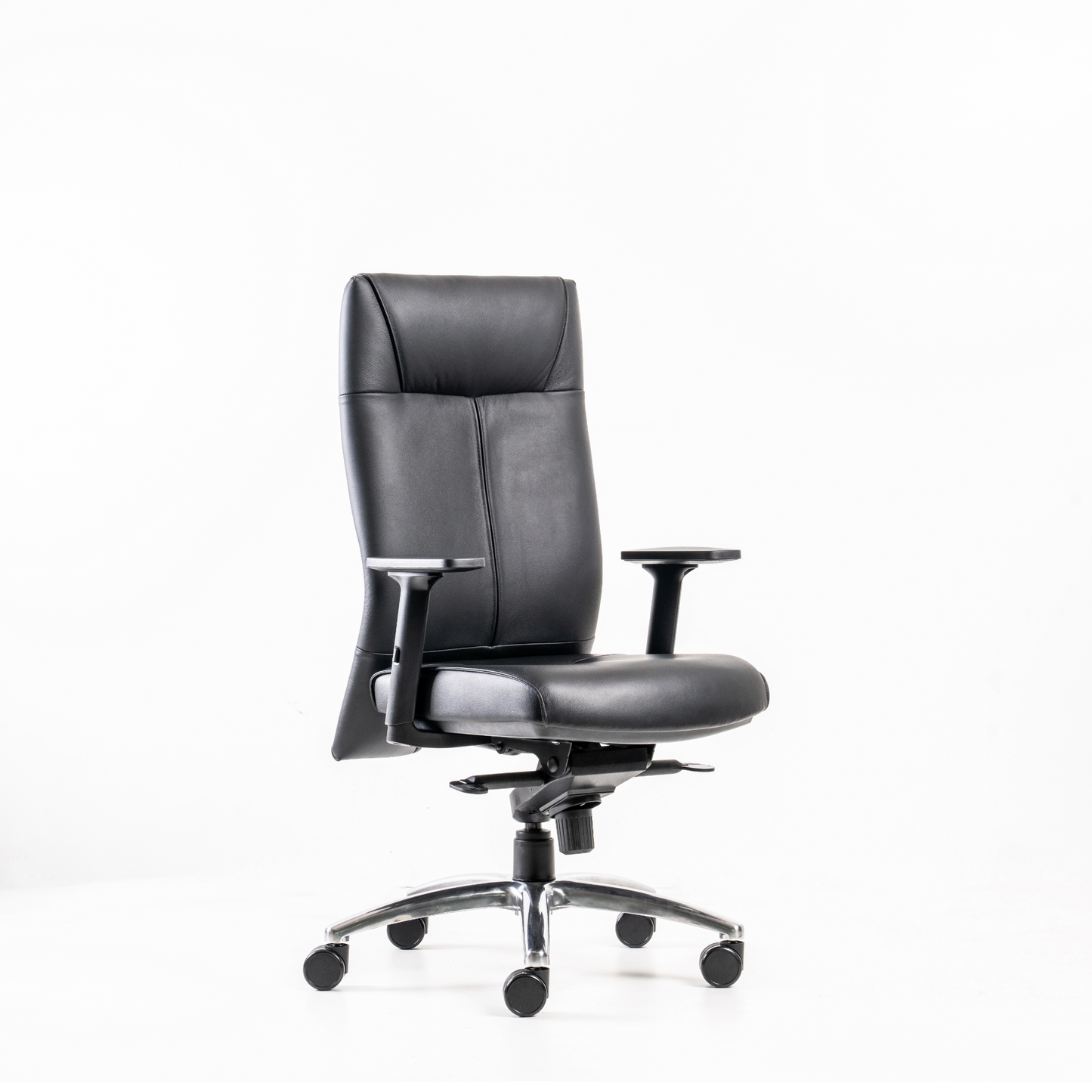 Armrest: Height and width adjustabe  armrest with upholstered swivel  and depth adjustable armpad.